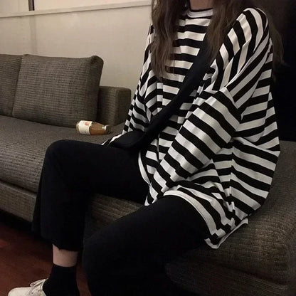 Spring Autumn Women Harajuku Striped T Shirt Long Sleeve O-Neck T-Shirts Korean Casual Oversized T Shirt Femme Black Tops