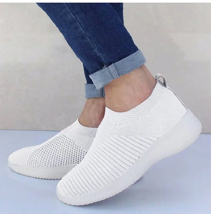 Casual Shoes Women's Sneakers Fashion 2025 New Walking Soft Women Sneakers Slip On Breathable Woman Shoes Ladies Vulcanize Shoes