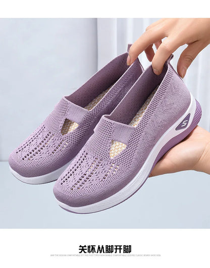 Women's shoes, breathable and comfortable in spring and summer, single shoes for mothers, soft soles, casual blue mesh shoes