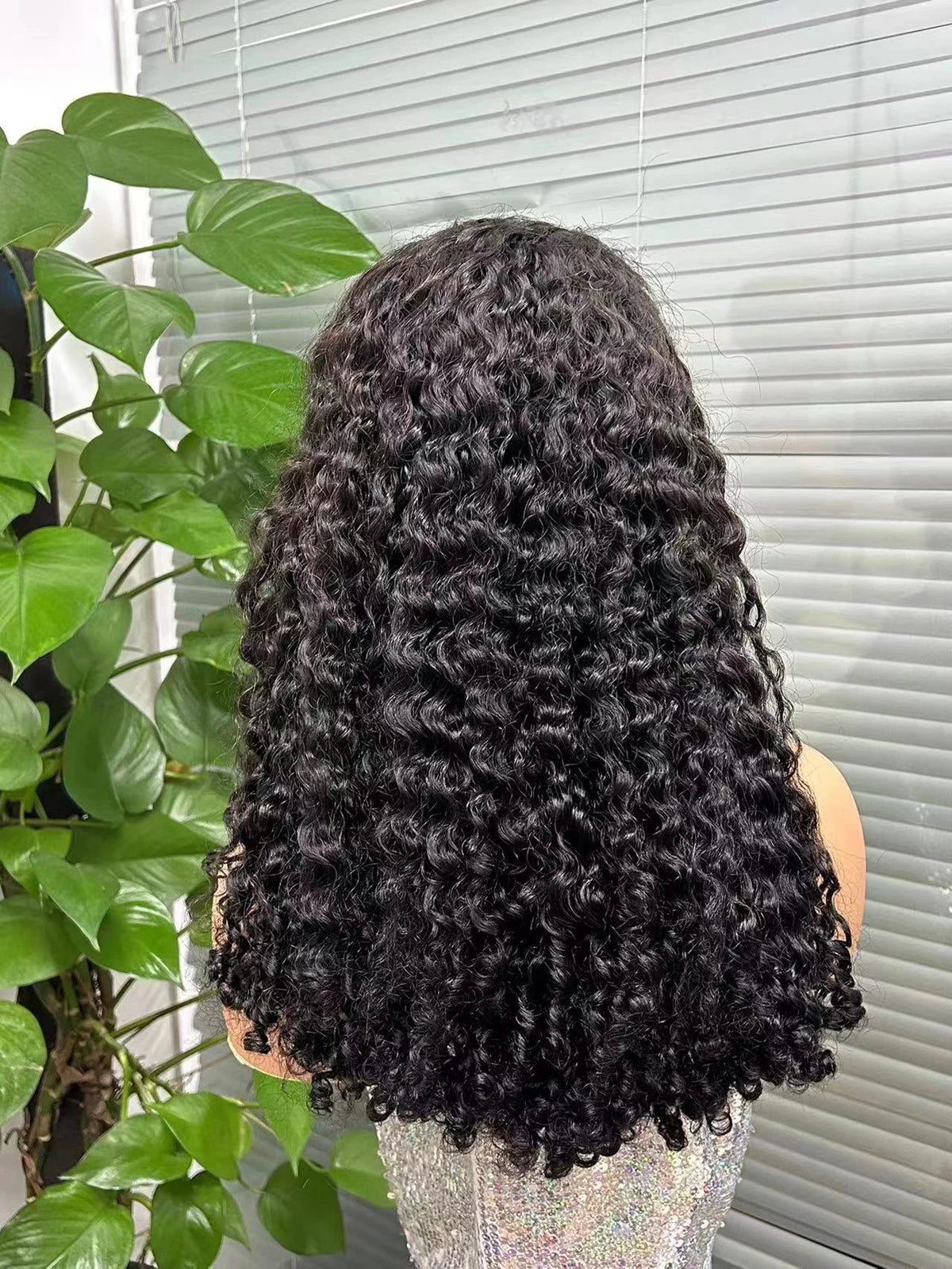 10-20 Inch 13x4 Lace Frontal Hair Wigs Curly Brazilian Remy Human Hair Wigs Natural Bouncy 300% Density Hair Wig for Black Women