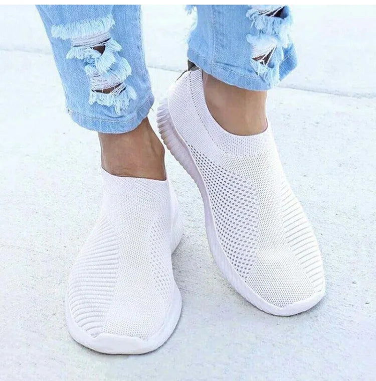 Casual Shoes Women's Sneakers Fashion 2025 New Walking Soft Women Sneakers Slip On Breathable Woman Shoes Ladies Vulcanize Shoes