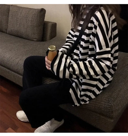 Spring Autumn Women Harajuku Striped T Shirt Long Sleeve O-Neck T-Shirts Korean Casual Oversized T Shirt Femme Black Tops