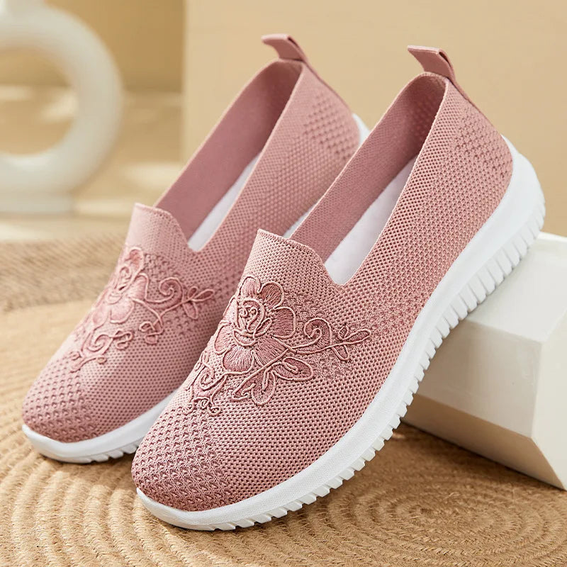 Summer Soft Embroidery Women's Flat Shoes Knitted Breathable Shoes Women's Chinese Flower Casual Shoes 2023 New shoes for women