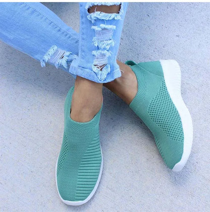 Casual Shoes Women's Sneakers Fashion 2025 New Walking Soft Women Sneakers Slip On Breathable Woman Shoes Ladies Vulcanize Shoes