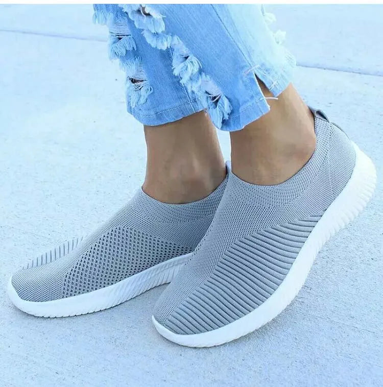 Casual Shoes Women's Sneakers Fashion 2025 New Walking Soft Women Sneakers Slip On Breathable Woman Shoes Ladies Vulcanize Shoes