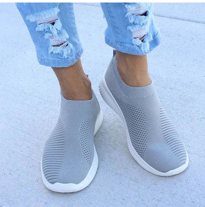 Casual Shoes Women's Sneakers Fashion 2025 New Walking Soft Women Sneakers Slip On Breathable Woman Shoes Ladies Vulcanize Shoes